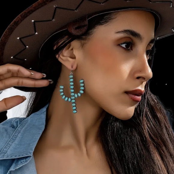 Jewelry - NEW Pair of BIG Vintage Style Boho Turquoise Cactus Dangle Earrings
